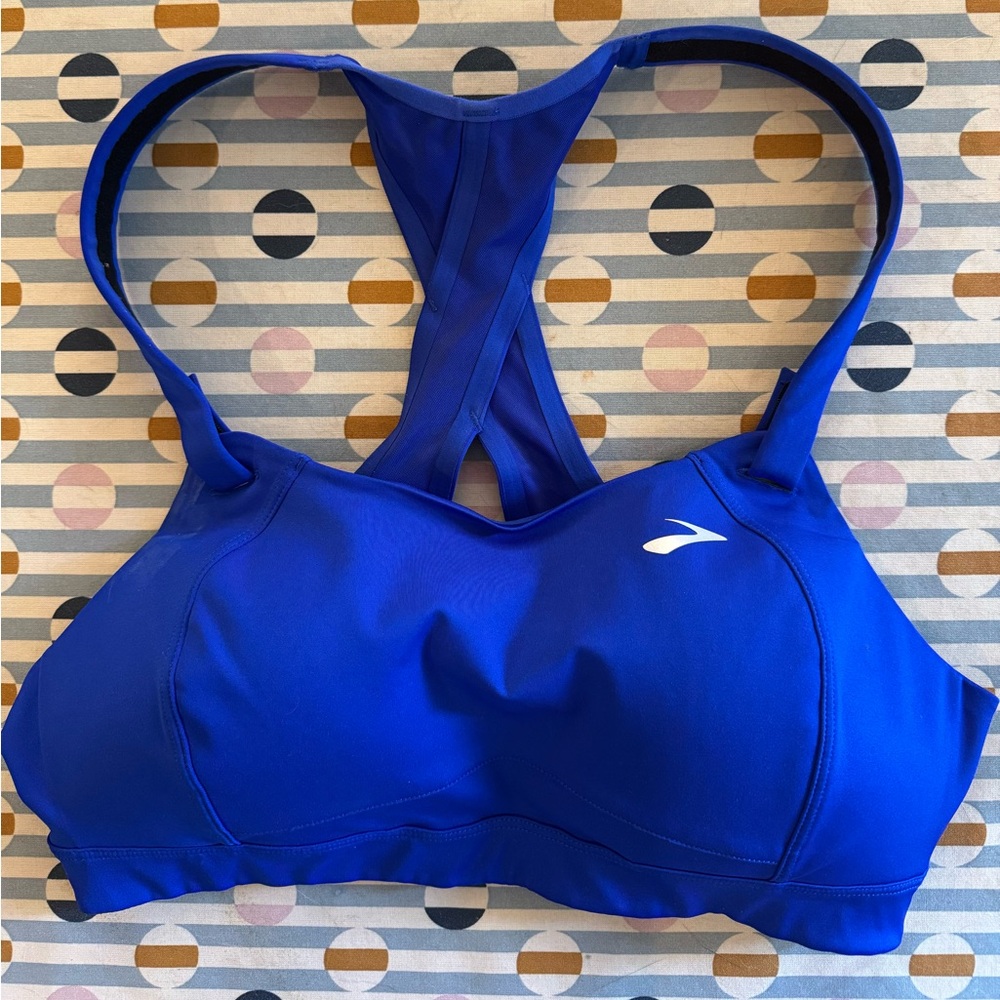 Brooks Racerback sports bra almost new